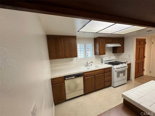 Interior, Kitchen, Tile Countertops