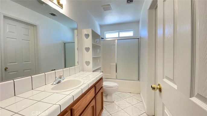 Bathroom, Interior, Tile Countertops