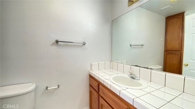 Bathroom, Interior, Tile Countertops