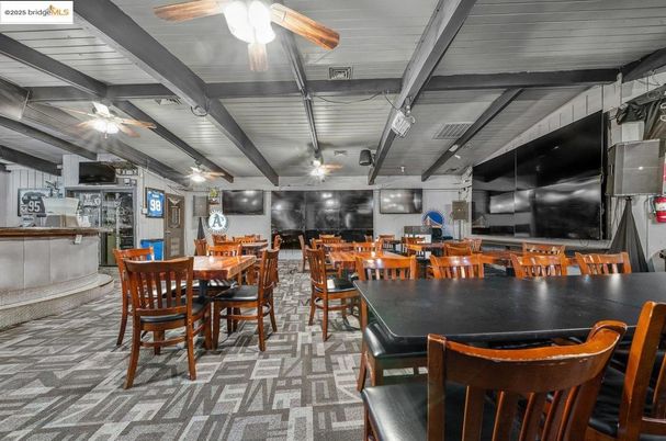 Dining room, Interior