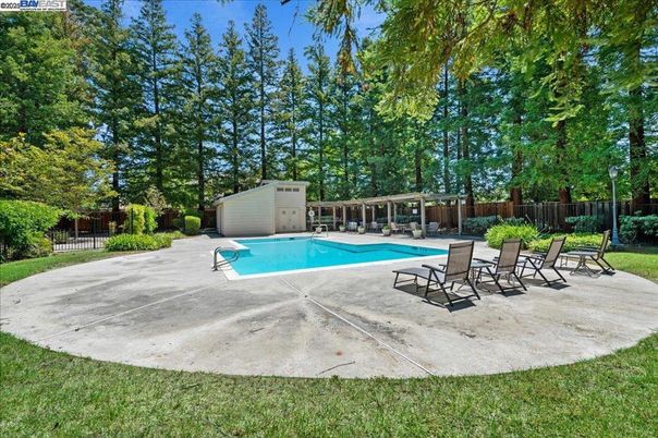 Detached Garage, Exterior, Pool