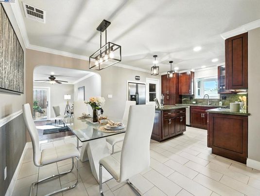 Dining room, Interior, Kitchen, Pendant Lights, Recessed Lighting, Stainless Steel Appliances