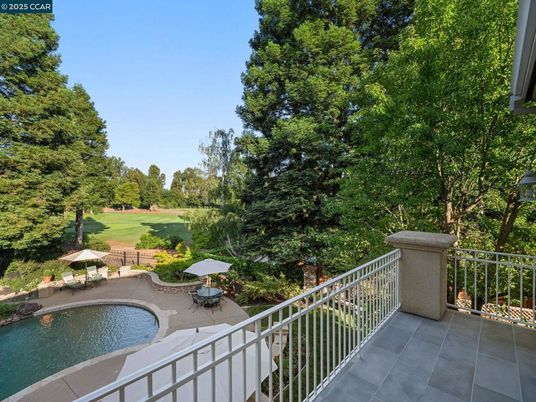 Exterior, Pool, Other