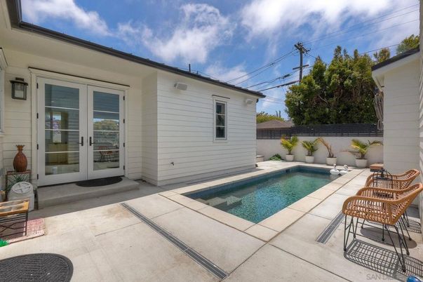 Exterior, Pool