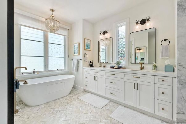 Bathroom, Dual Sink Vanities, Free Standing Baths, Interior, Marble, Pendant Lights