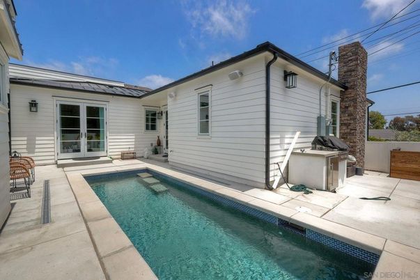 Exterior, Pool, Solar Panels