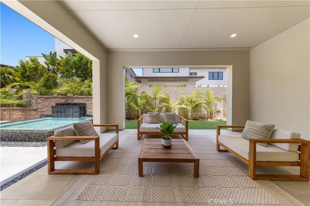 Exterior, Pool, Recessed Lighting