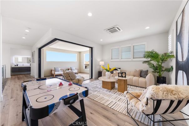 Game Room, Interior, Living room, Recessed Lighting, Wood Texture Flooring