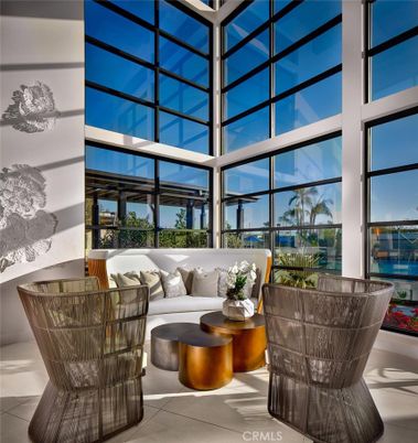 Interior, Living room, Water