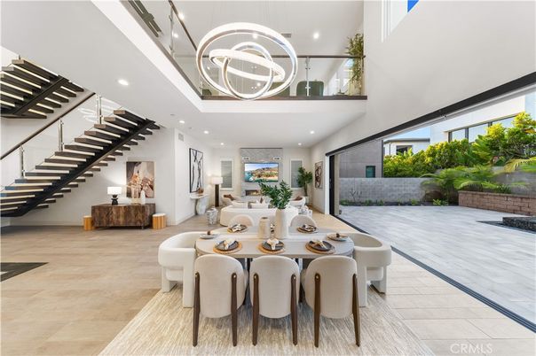 Dining room, Interior, Pendant Lights, Recessed Lighting