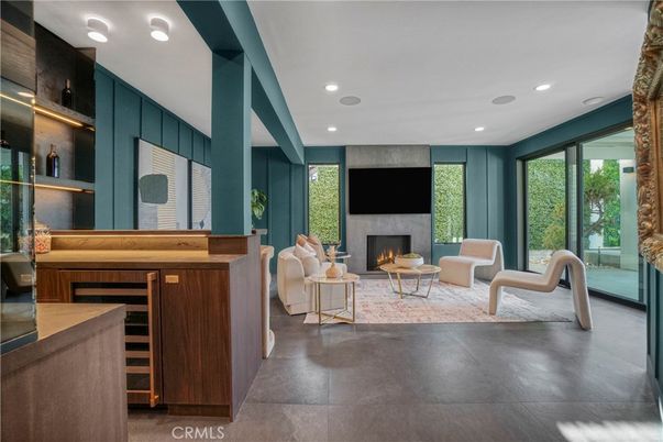 Fireplace, Interior, Living room, Recessed Lighting