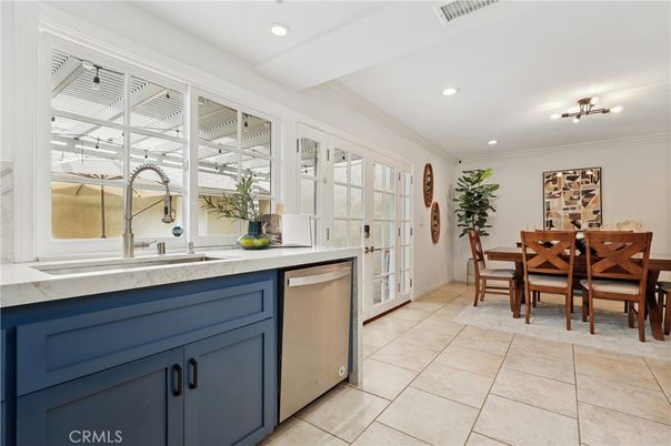 Dining room, Interior, Kitchen, Recessed Lighting