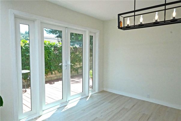 Empty room, Interior, Pendant Lights, Wood Texture Flooring