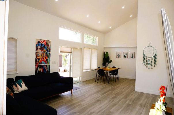 Dining room, Interior, Living room, Recessed Lighting, Wood Texture Flooring
