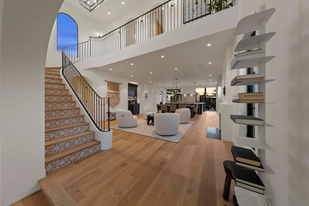 Dining room, Interior, Living room, Pendant Lights, Recessed Lighting, Wood Texture Flooring