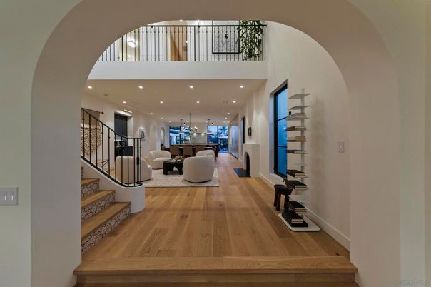 Dining room, Interior, Living room, Pendant Lights, Recessed Lighting, Wood Texture Flooring