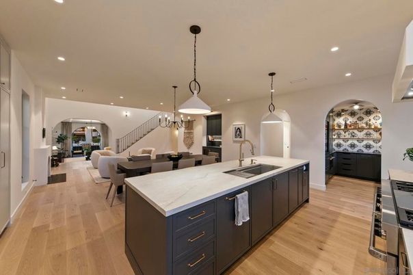 Dining room, Interior, Kitchen, Pendant Lights, Recessed Lighting, Wood Texture Flooring