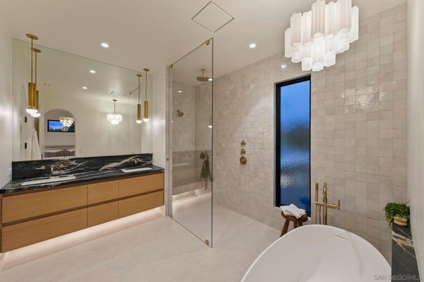 Bathroom, Glass Shower, Interior, Pendant Lights, Recessed Lighting