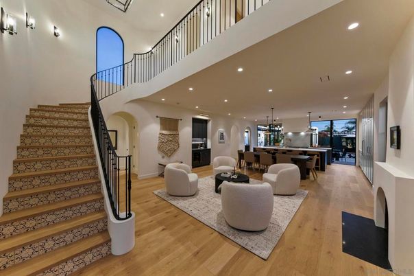 Dining room, Interior, Living room, Pendant Lights, Recessed Lighting, Wood Texture Flooring