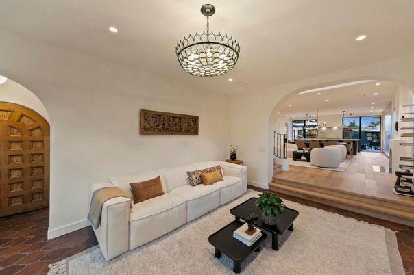 Chandelier, Dining room, Interior, Living room, Pendant Lights, Recessed Lighting
