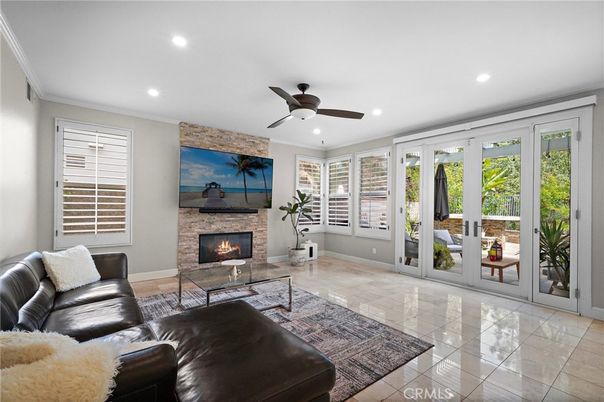 Fireplace, Interior, Living room, Recessed Lighting