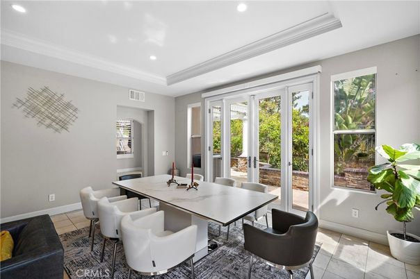 Dining room, Interior, Recessed Lighting