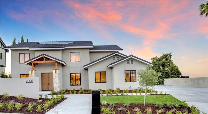 Exterior, Facade, Solar Panels, Farmhouse