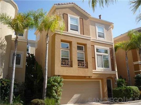 Attached, Exterior, Facade, Mediterranean