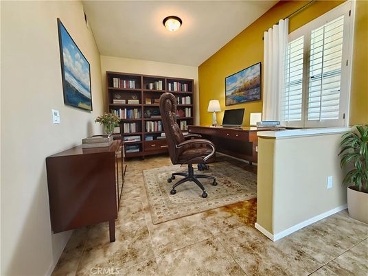 Home Office, Interior