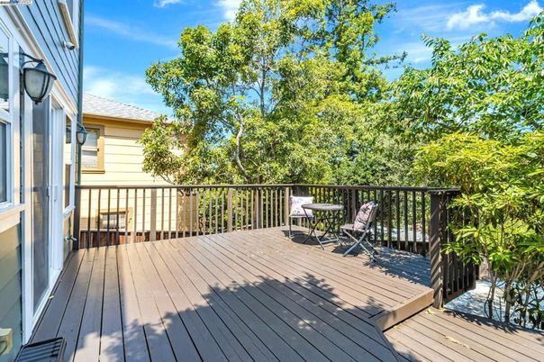 Exterior, Wood Texture Flooring