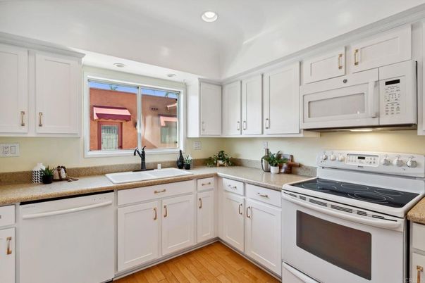 Interior, Kitchen, Recessed Lighting, Wood Texture Flooring