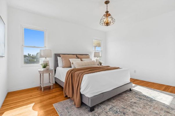 Bedroom, Interior, Pendant Lights, Wood Texture Flooring