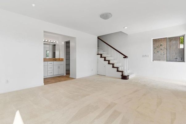 Bathroom, Empty room, Interior, Recessed Lighting
