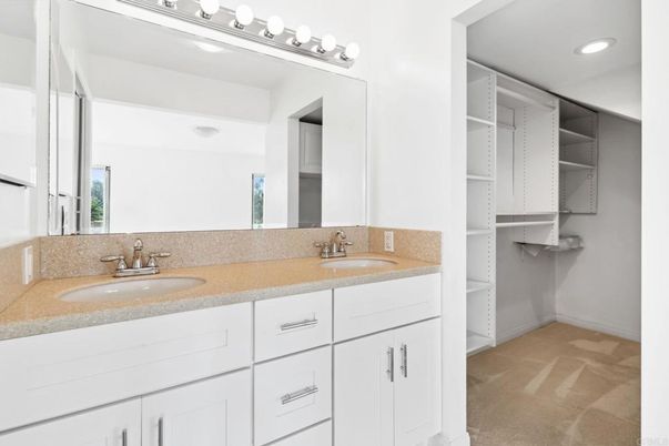 Bathroom, Dual Sink Vanities, Interior, Recessed Lighting