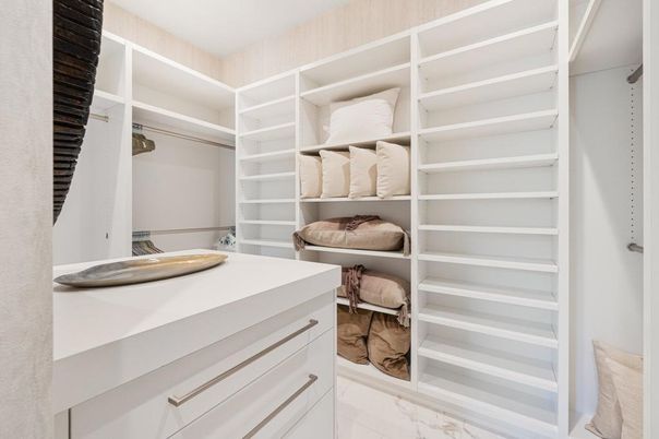 Interior, Walk-in Closets
