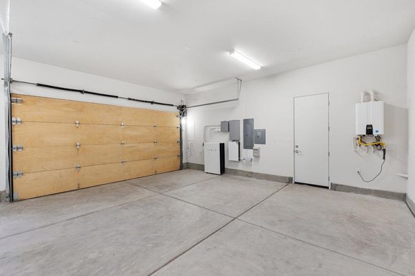 Garage, Interior