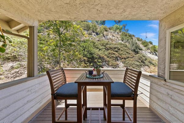 Dining room, Exterior
