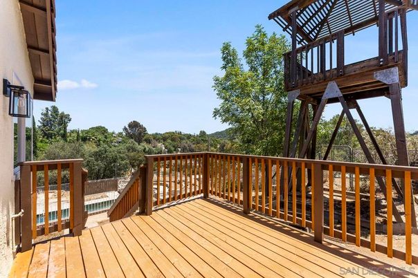Exterior, Wood Texture Flooring