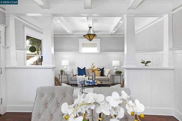 Interior, Living room, Pendant Lights, Wood Texture Flooring