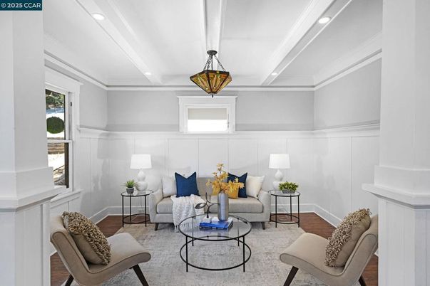 Interior, Living room, Pendant Lights, Recessed Lighting, Wood Texture Flooring