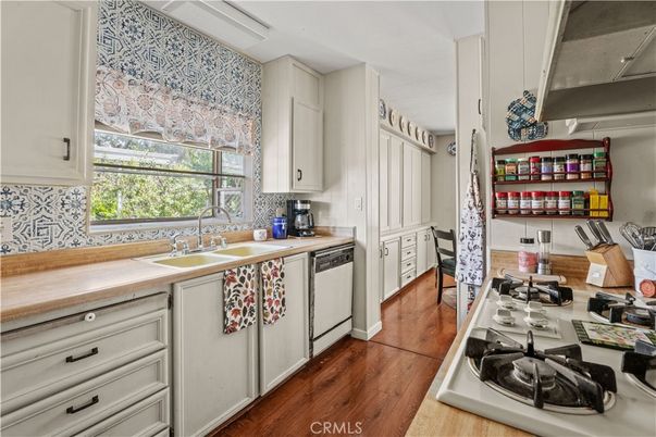 Interior, Kitchen, Wood Texture Flooring