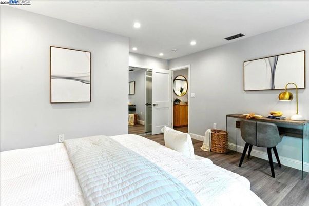 Bedroom, Interior, Recessed Lighting, Wood Texture Flooring