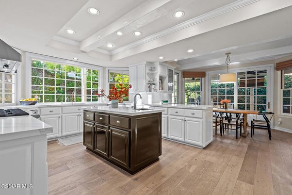 Dining room, Interior, Kitchen, Pendant Lights, Recessed Lighting, Wood Texture Flooring