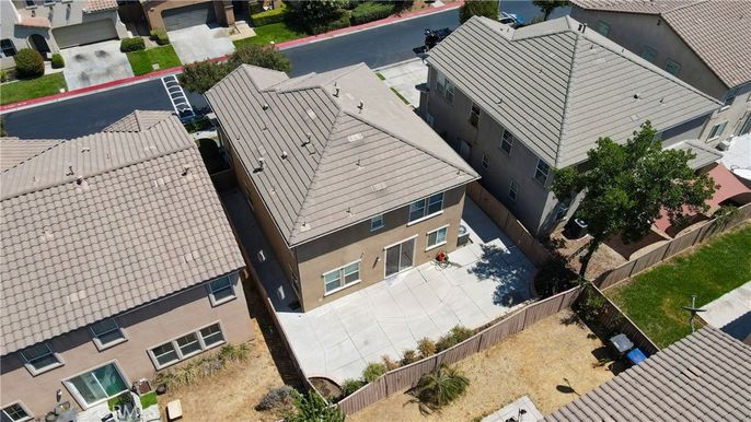Exterior, Drone