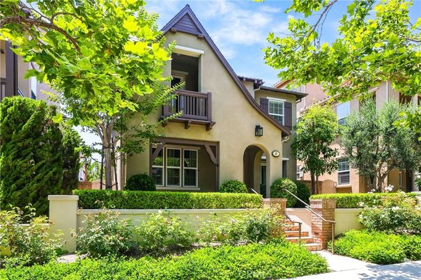 Exterior, Facade, Tudor Revival