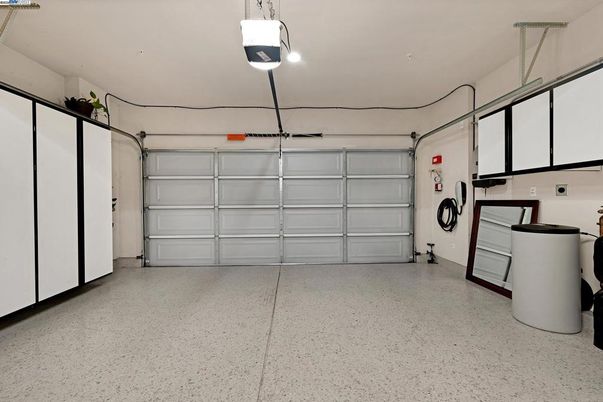 Garage, Interior