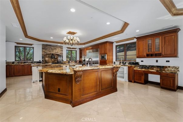 Chandelier, Interior, Kitchen, Recessed Lighting, Stainless Steel Appliances