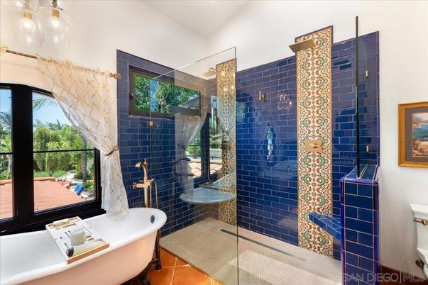Bathroom, Free Standing Baths, Glass Shower, Interior