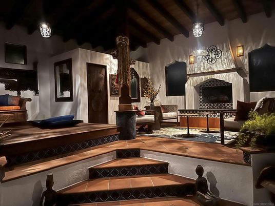 Exterior, Fireplace, Pendant Lights