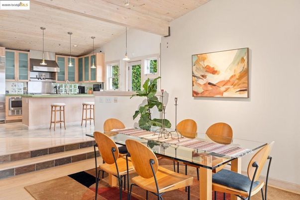 Dining room, Interior, Kitchen, Pendant Lights, Stainless Steel Appliances